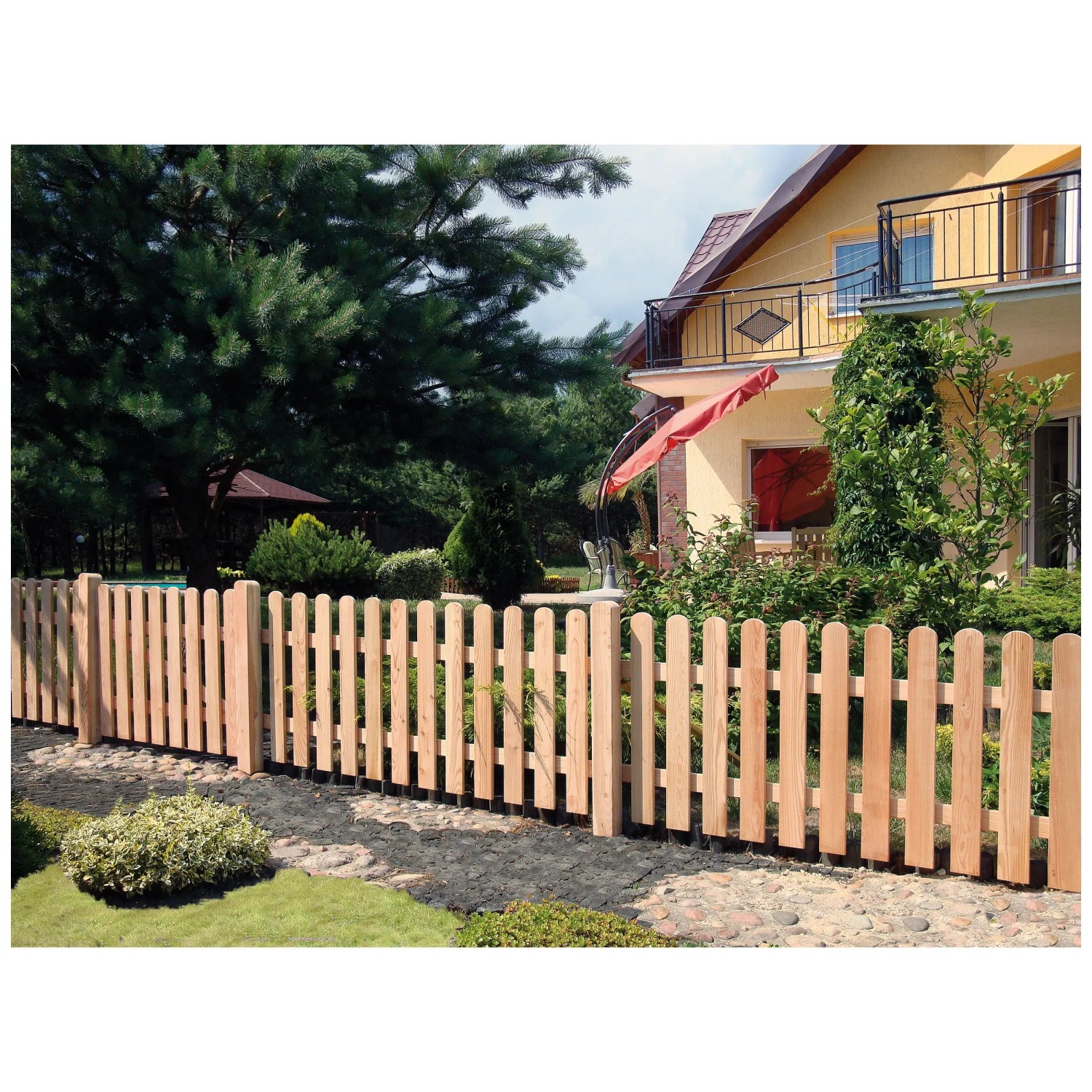 Pletscher Staketenzaun Bristol Lärche natur glattgehobelt 100 x 180 cm Pletscher Staketenzaun Bristol Lärche natur glattgehobelt 100 x 180 cm