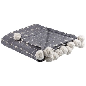 Coperta grigia Beliani Yasam in cotone con motivo a quadri e pon pon, 125x150 cm.