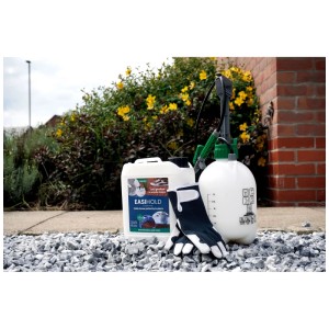 Easihold Bindemittel 5l Kanister, Sprühgerät & Handschuhe auf Kies. Fixiert Mulch & Steine im Garten.