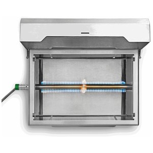 Burnhard Jones Jr. grill de camping, 1 brûleur, inox avec couvercle ouvert et flamme bleue.