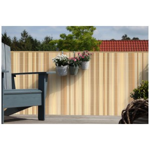 Bardage balcon Videx en érable (90x300cm) avec matériel de fixation comme écran d'intimité sur le balcon.