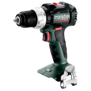 Metabo Akku-Bohrschrauber BS 18 LT BL in Grün-Schwarz mit roten Akzenten, silbernem Bohrfutter und Gürtelhaken.