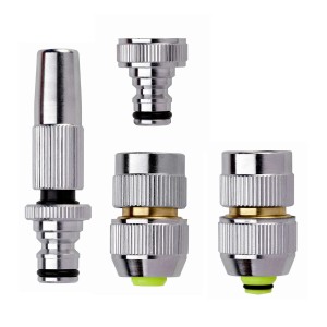 Gartec Aquajet kit de raccordement avec raccords de tuyau, raccord de robinet et lance pour arroseurs.