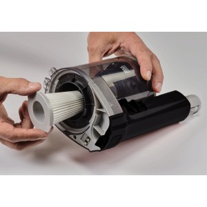 Filtre Einhell pour aspirateur balai TE-SV 18 Li, lavable, en cours d'insertion.