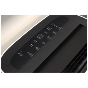 Gros plan sur le panneau de commande LED du déshumidificateur Climatech blanc avec minuterie.