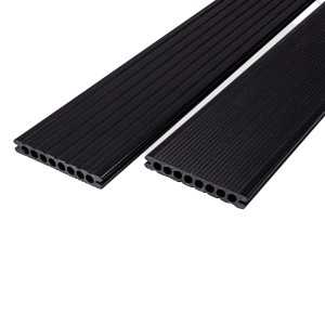 Lames de terrasse Rettenmeier WPC anthracite, rainurées et striées.