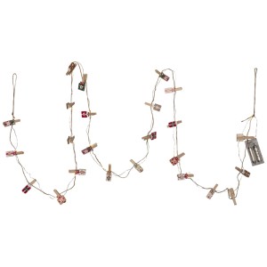 Catena luminosa Star Trading Clippy Advent con LED bianco caldo e piccole mollette di legno con motivi regalo.