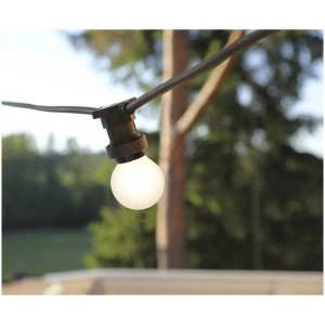 Guirlande lumineuse LED blanc chaud pour décoration de fête extérieure, protection IP44.