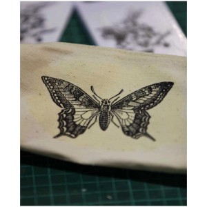 Tasche mit Schmetterlingsmotiv, gestaltet mit Kreul Foto Transfer Potch Set.