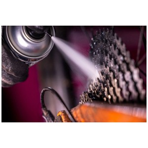 Muc-Off Fahrradentfetter reinigt Kassette. Schnelltrocknender Entfetter für optimale Fahrradpflege.