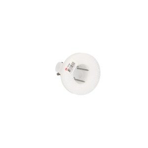Cheville pour lampe blanche avec 4 entrées et clous pour l'installation.