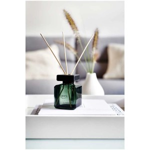 Ipuro Raumduft Essentials Black Bamboo 200ml im grünen Glasflakon mit Duftstäbchen.