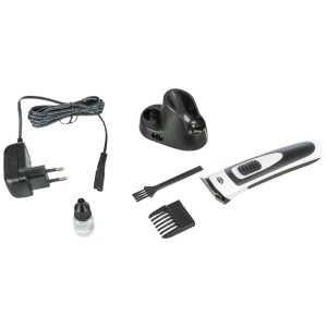 Trixie Akku-Schermaschine Slim TR500 mit Zubehör: Ladestation, Aufsteckkamm, Bürste und Öl.