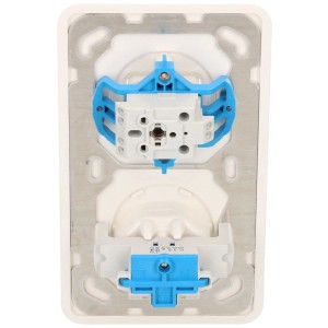 Combinazione da incasso Basico di Hager in bianco con presa e interruttore.