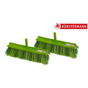 Deux brosses de façade vertes Bürstenmann avec manche télescopique. Nettoyage des murs extérieurs.