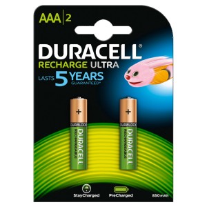 Confezione da 2 batterie ricaricabili Duracell AAA 900 mAh per uso versatile.