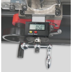Dettaglio: Display digitale del tornio Rotwerk EDM 350 DR.