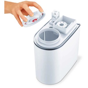 Humidificateur Beurer LB 45 : Gros plan sur le réservoir d'eau ouvert.