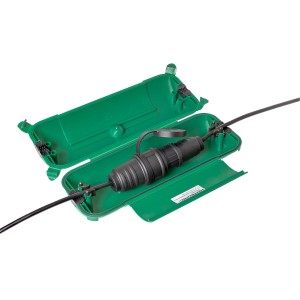 Safe Box Max IP44 verde aperta per distribuzione elettrica esterna con cavo e spina.