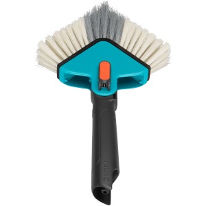 Scopa angolare Gardena combisystem 23 cm per pulire gli angoli, con manico.