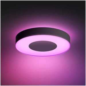 Schwarze Philips Hue Infuse LED-Deckenleuchte mit farbigem Lichtschein.