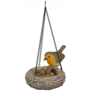 Hängende Gartendeko: Rotkehlchen mit Küken im Nest aus Polyresin.
