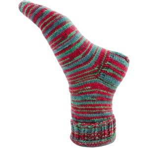 Filato Myboshi Christmas Star: Calzino in merino a righe rosso-verdi, ideale per progetti di maglia fai-da-te.