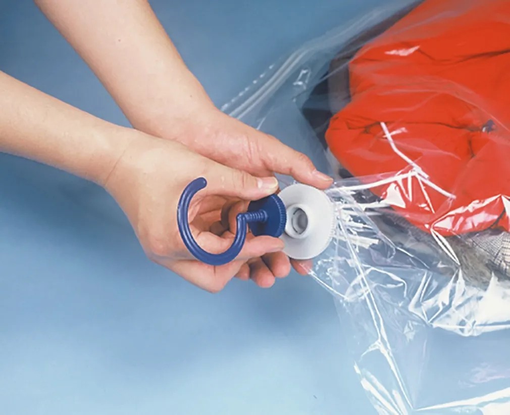 Wenko Vakuum-Kleidersack-System Transparent 145 x 70 cm kaufen bei OBI