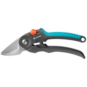 Cesoie da giardino Gardena PremiumCut fresh wood con manici blu-grigi e lama argentata.