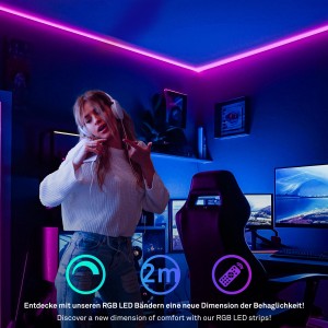 Kit de démarrage de bande LED Briloner avec éclairage RGB/W dans une salle de jeux.
