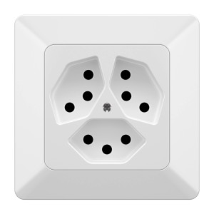 Presa a muro bianca Modino Priamos con 3 connessioni di tipo 13 per installazione elettrica.