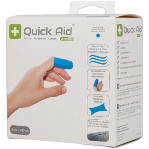 Verpackung latexfreie Wundpflaster, 6 Stück, blaues Pflaster auf Finger.