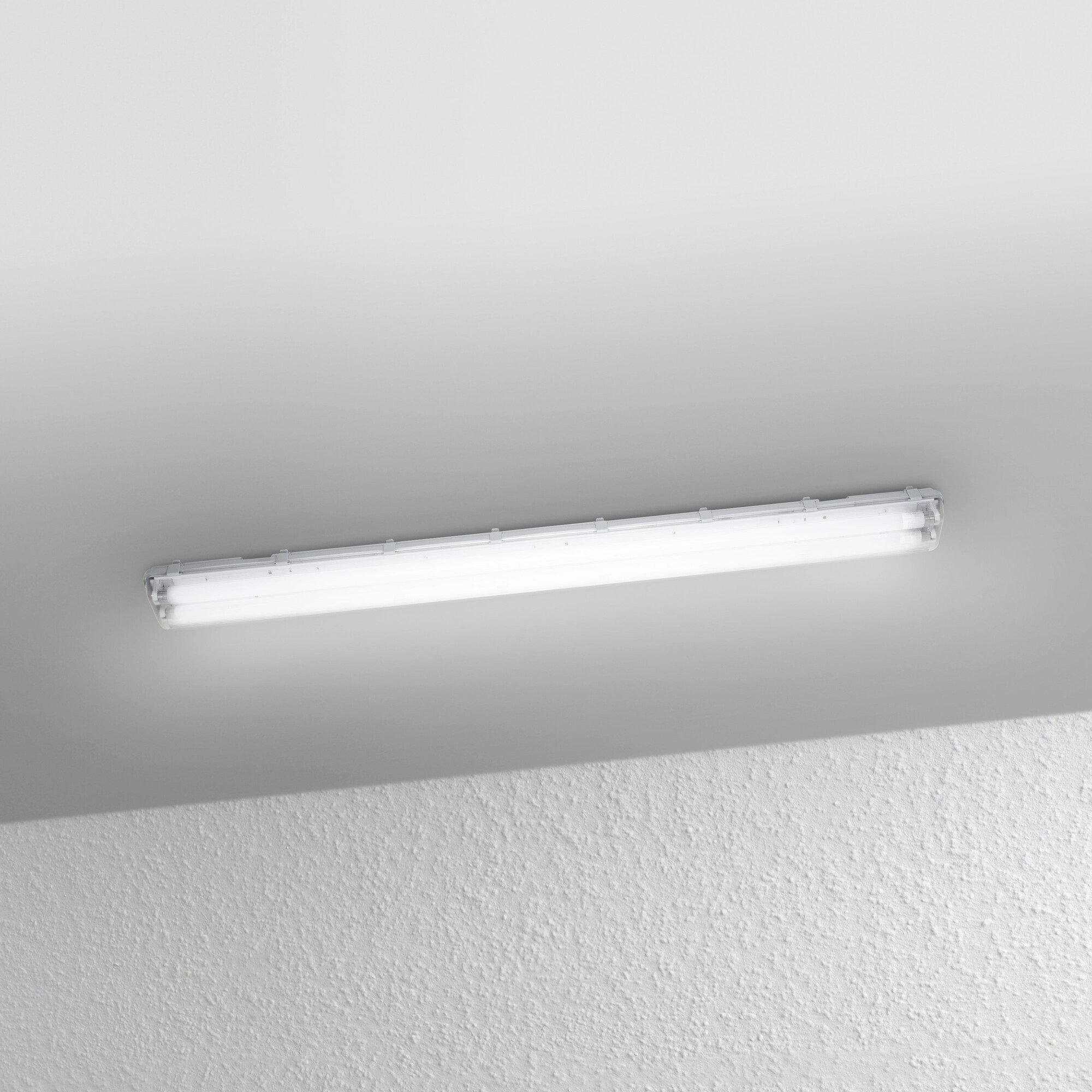 Lampe LED pour locaux humides Blanc neutre Atelier Plafonnier
