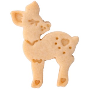 Heller Reh-Keks mit feinen Prägungen, Punkten und Herzchen. Perfekt für Backen mit dem 7,5 cm Präge-Ausstecher.