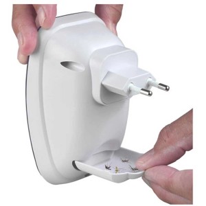 Zanzariera elettrica con luce UV e vaschetta di raccolta, colore bianco.