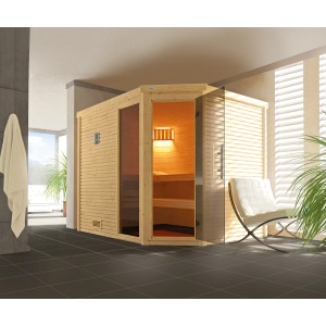 Sauna en bois massif Weka Cubilis d'angle taille 3 avec porte en verre et fenêtre au design moderne.
