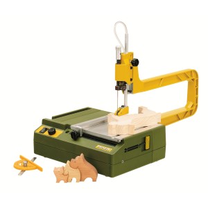 Seghetto alternativo Proxxon DS 230/E per modellismo con pezzo e accessori.