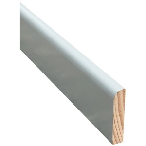 Plinthe en pin gris, 30x5x2400 mm, pour une finition murale harmonieuse.