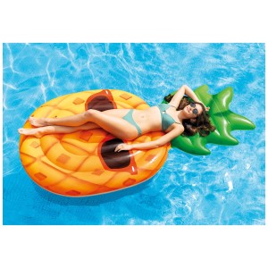 Matelas pneumatique Intex en forme d'ananas avec femme dans la piscine, 119x226 cm. Amusant !