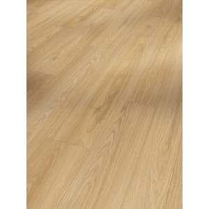 Stratifié hydrofuge Parador Basic 400 aspect Hickory, compatible chauffage au sol.