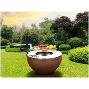Brasero-grill Nouvel Firebowl 60, acier rouillé, avec des aliments grillés dans le jardin.