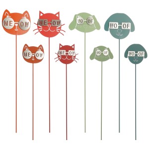 Gartenstecker: Katzen und Hunde aus Metall in Orange-, Rot- und Grüntönen mit "MEOW"/"WOOF"-Brillen.