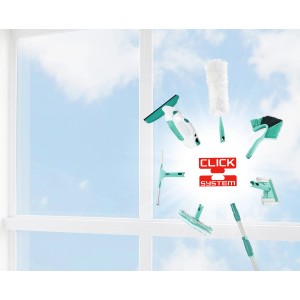 Leifheit lavavetri con spazzola e accessori Click System davanti alla finestra