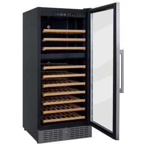 Schwarzer Kibernetik Wein-Klimaschrank mit offener Chromtür, digitalen Anzeigen und Buchenholzregalen für Weinflaschen.