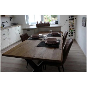 Tavolo da pranzo con piano Rettenmeier in rovere selvatico con bordo naturale, 100x200 cm, spessore 28 cm.