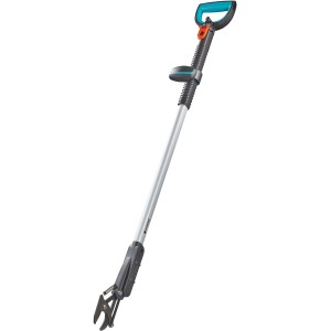 Cesoia per rami Gardena SlimCut con principio di taglio bypass per rami fino a 28 mm, con manico regolabile in altezza.