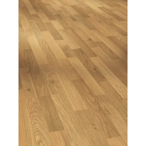 Stratifié hydrofuge Parador Basic 400 aspect chêne naturel, adapté au chauffage au sol.