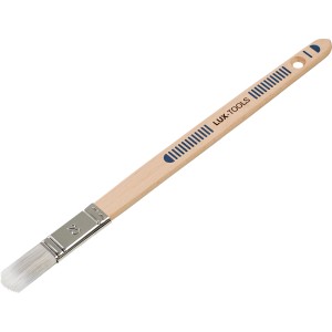 Pennello piatto LUX, larghezza 20 mm, con manico in legno e setole sintetiche per verniciatura.