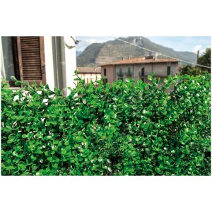 Haie artificielle 3D Buxus comme brise-vue de balcon avec feuilles de buis vertes.