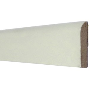 Plinthe plate blanche, 26x5 mm, longueur 2550 mm, usage polyvalent.